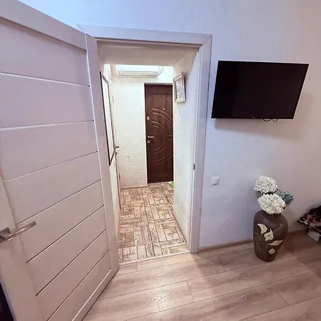 Square Apartment